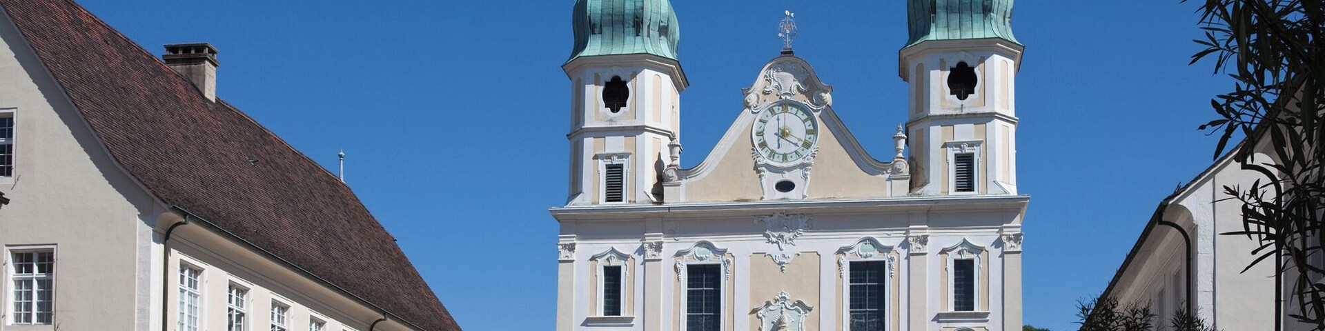 Domplatz mit Dom und Domherrenhäuser