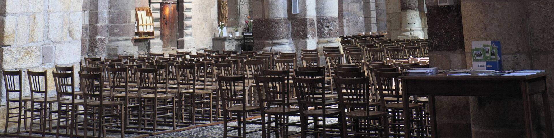 Ehemalige Stiftskirche Saint-Julien in Brioude im Département Haute-Loire (Auvergne-RhÎne-Alpes/Frankreich), Innenraum
