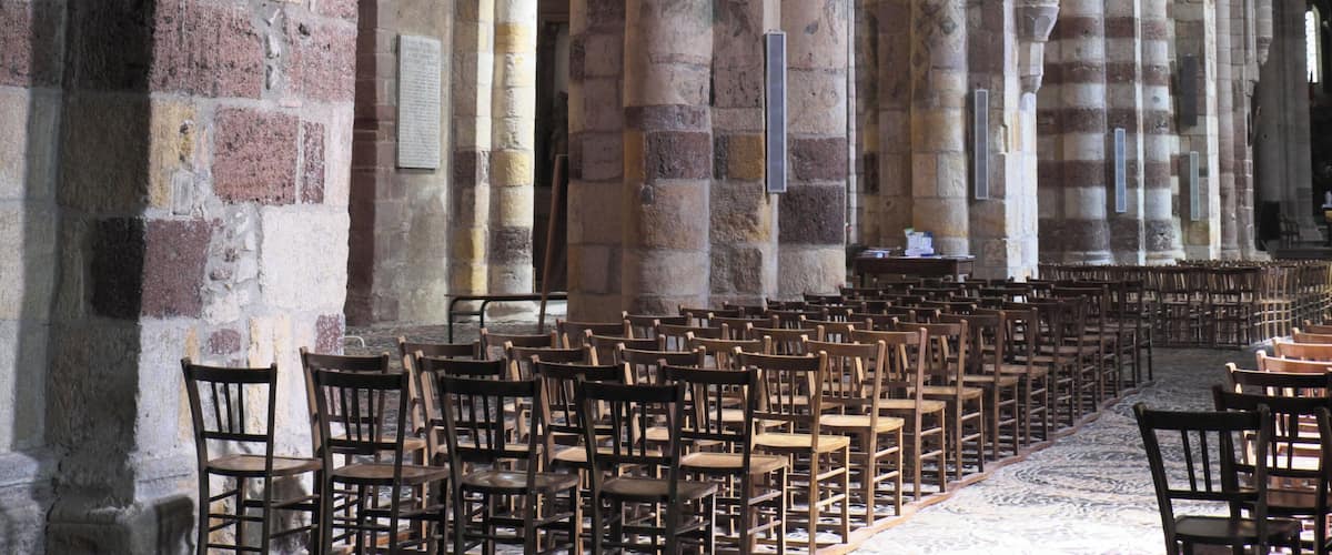 Ehemalige Stiftskirche Saint-Julien in Brioude im Département Haute-Loire (Auvergne-Rhône-Alpes/Frankreich), Innenraum