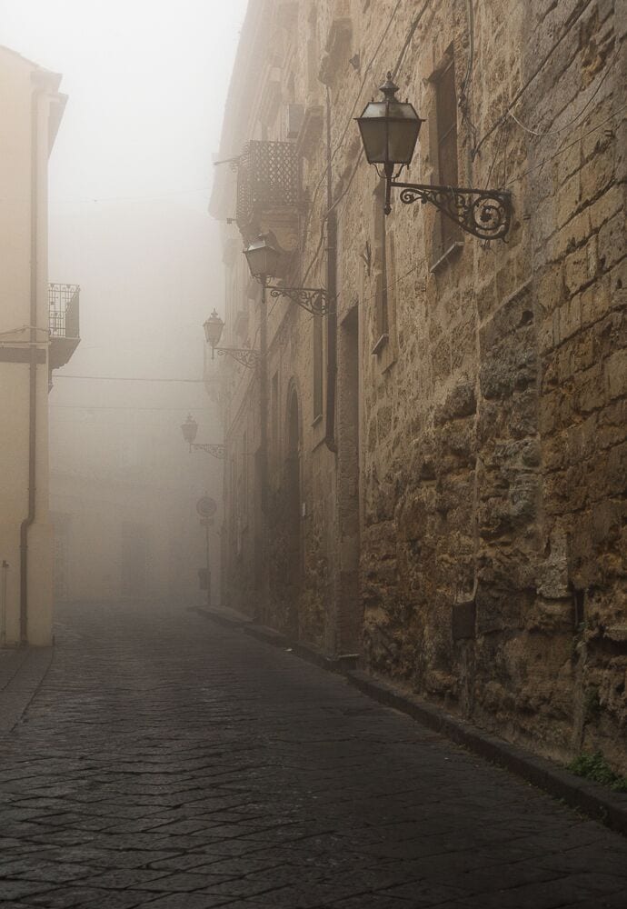 #Travel #Photography #Photo #MartinAgius #Image #Pic #pix #sicily #enna #fog #nebia #street