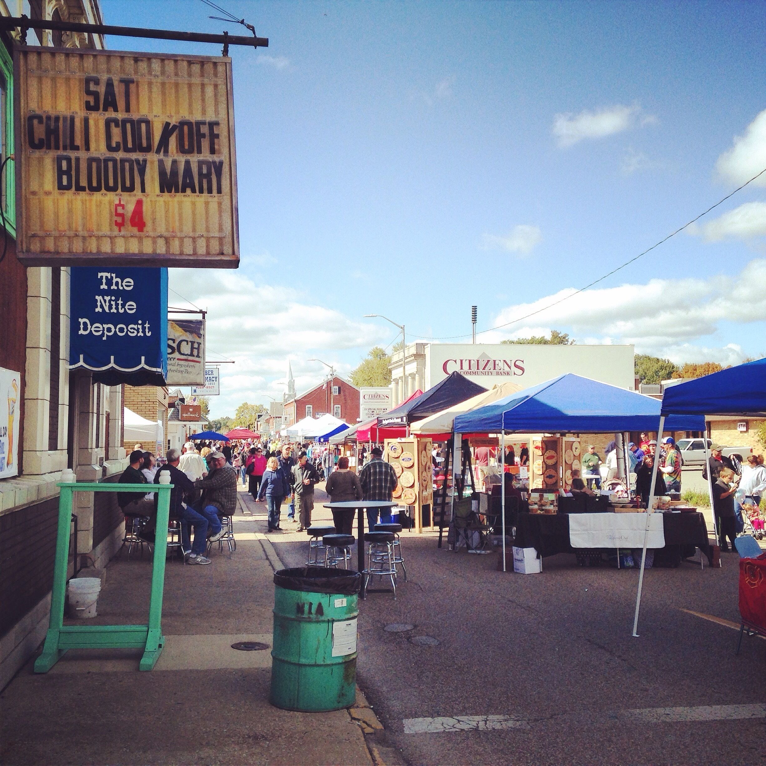 Mascoutah Fall Fest.
Main Street getting crowded, music, car show, chili cook off, arts and crafts, bbq and beer.
A perfect Midwest fall event..