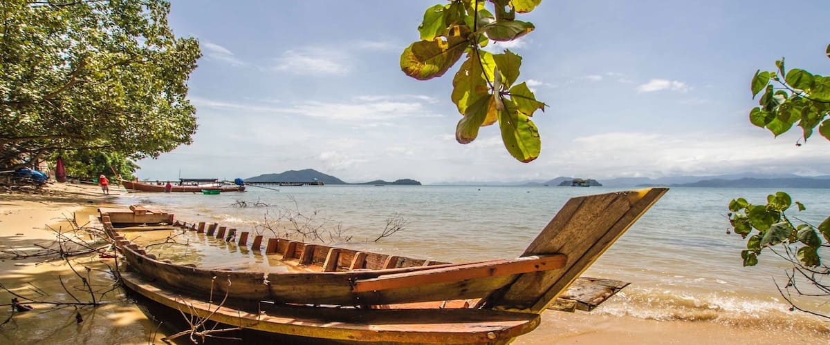 Even visiting in the low season, when we were two of only about six people on the island, I had a great time on Koh Phayam, #Thailand 🇹🇭. Good company can make or break a trip, and my friend Malinda is the best 😊
#LifeAtExpedia