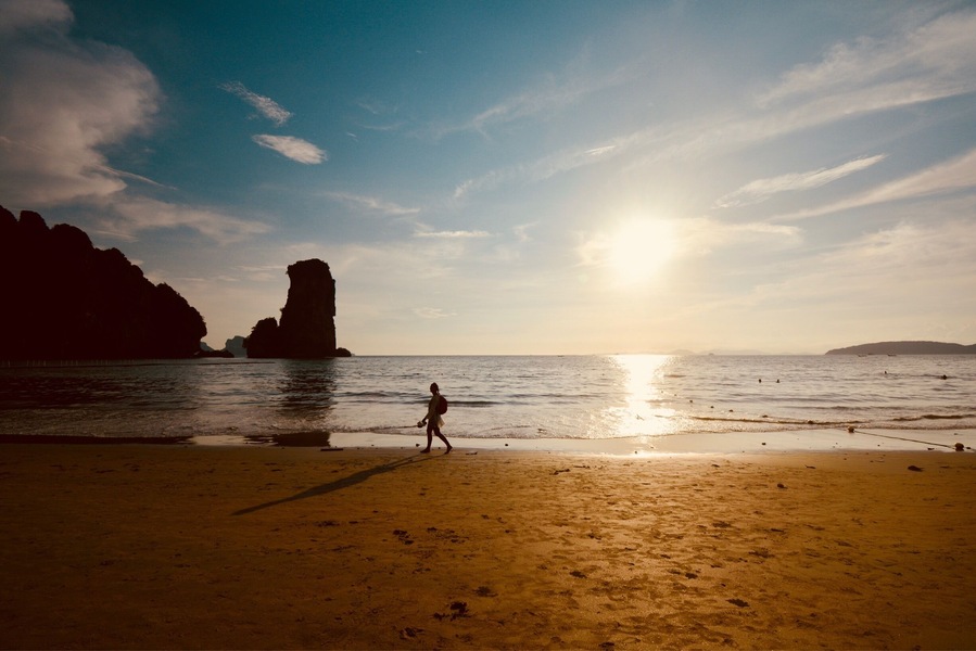 “The sun is setting, lets get back to home!!”
This photograph was taken at Krabi beach, Thailand.
#LifeAtExpedia