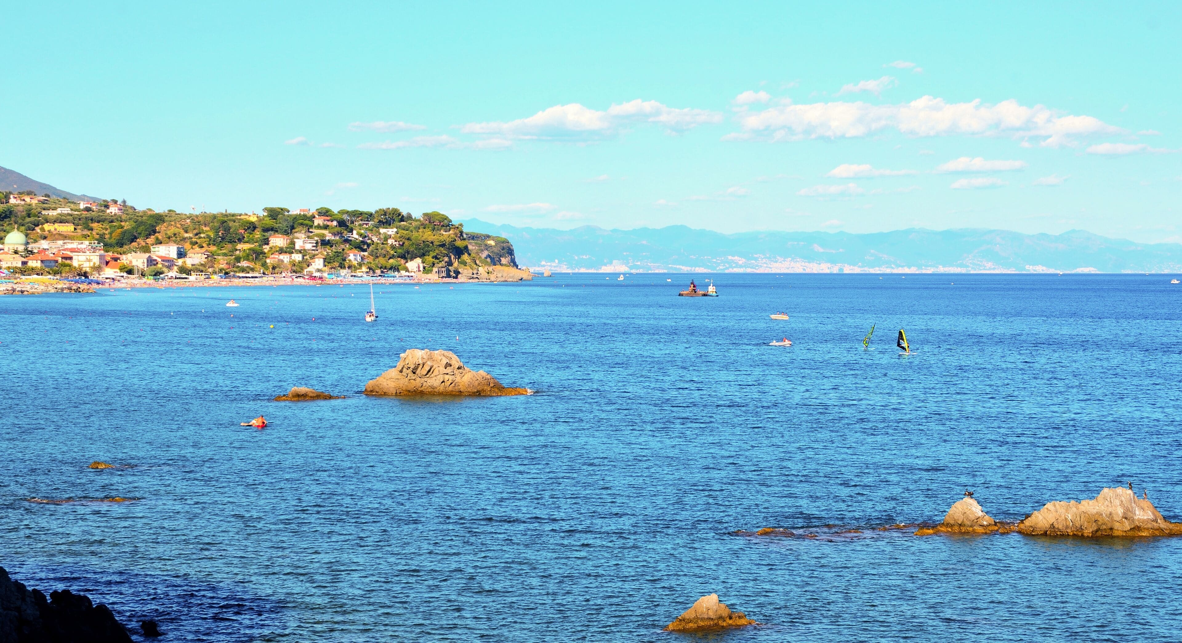 panorama della rivera ligure, albissola savona