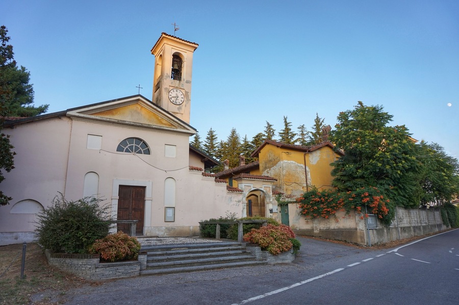 Streets of the old Italian town of Vizzola Ticino