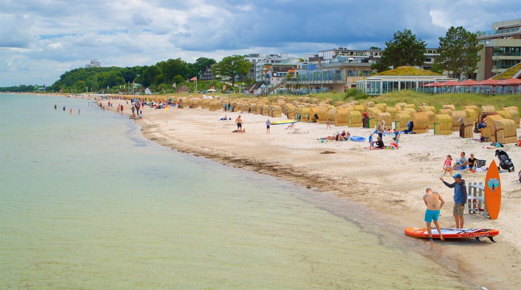 Scharbeutz showing a coastal town, a sandy beach and general coastal views