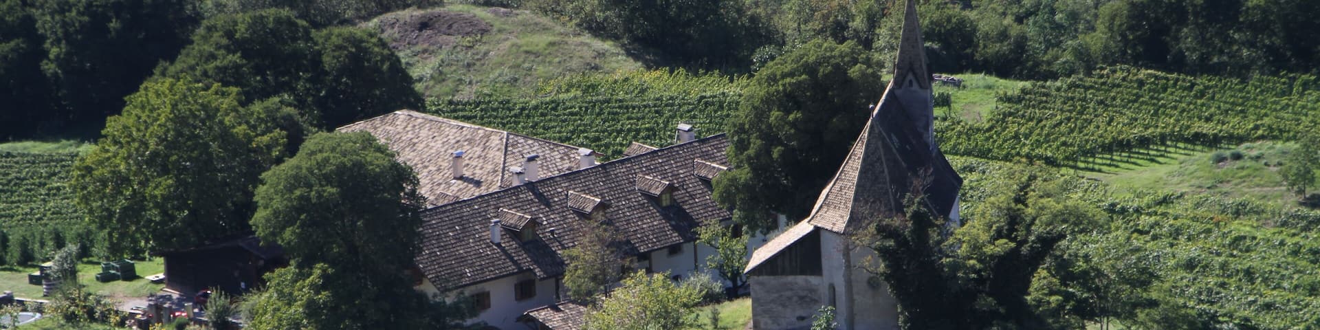 Kiechelberghof und St. Daniel bei Auer von der Montaner Kehre aus