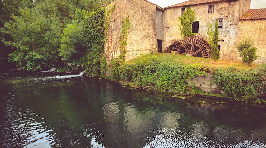 Roullet-Saint-Estèphe