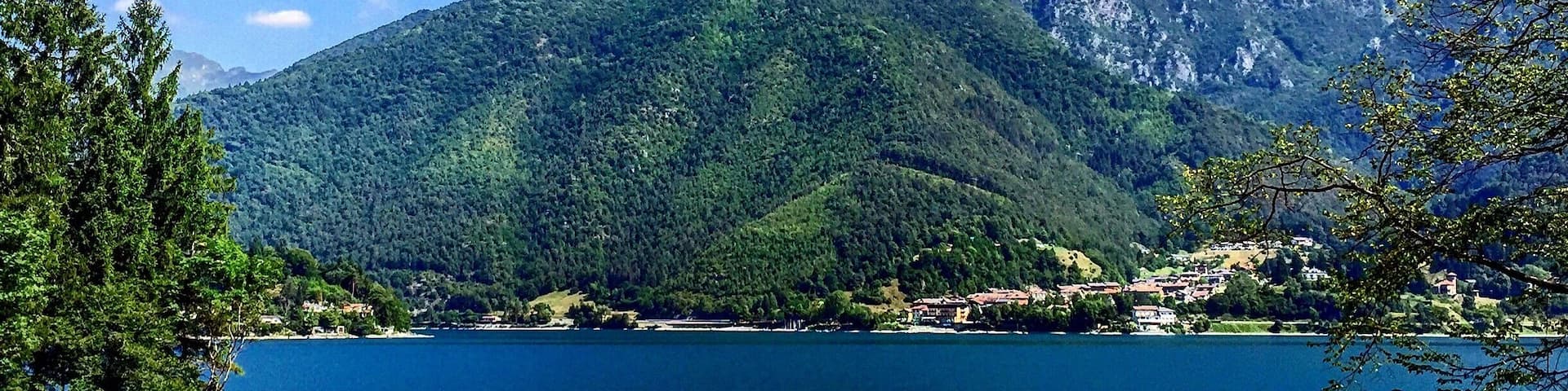 Probably the cleanest lake of Trentino Alto Adige! Beautiful!!!