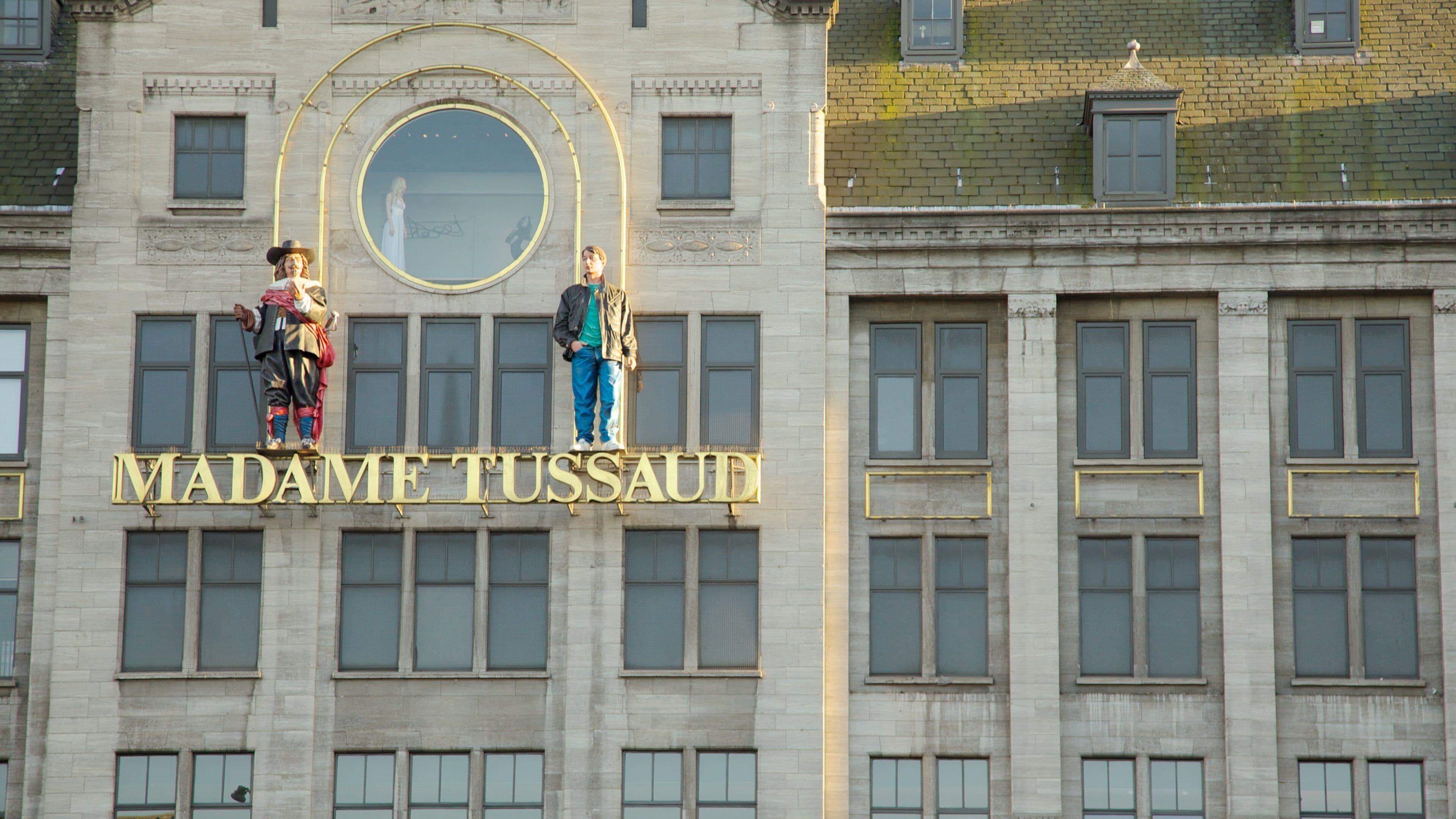 Madame Tussauds showing signage