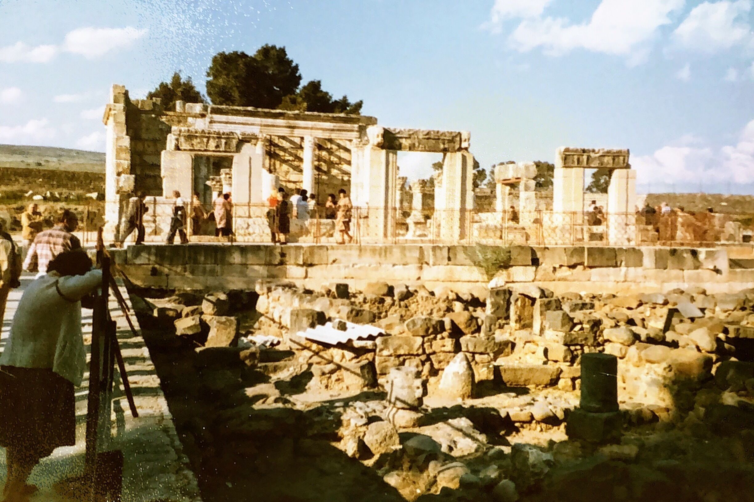 Probably taken in 1983 shows the ruins of the oldest excavated synagogue in Jewish history