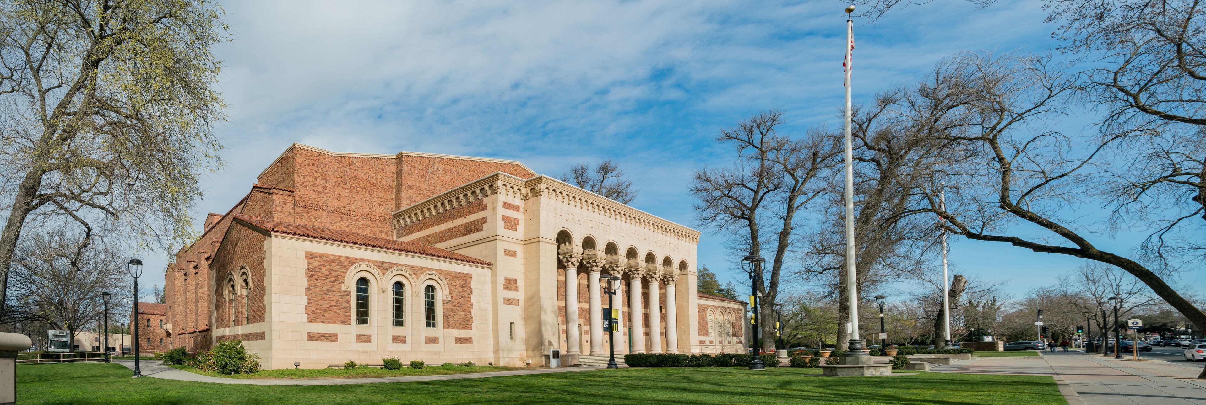 Exterior view of the beautiful Sacramento Memorial Auditorium