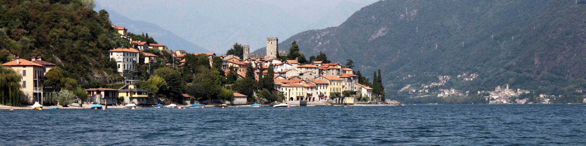 Am Strand von San Siro - Rezzonico. San Siro setzt sich aus den Orten Santa Maria - rezzonico und Acquaseria zusammen.