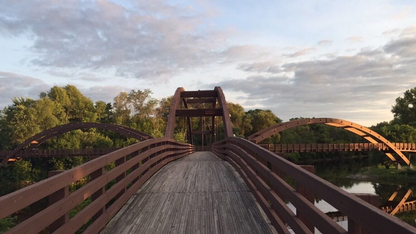 The tridge in midland. Summer nights downtown are so beautiful and adventure filled. Perfect place to find some peace. #weekendgetaway