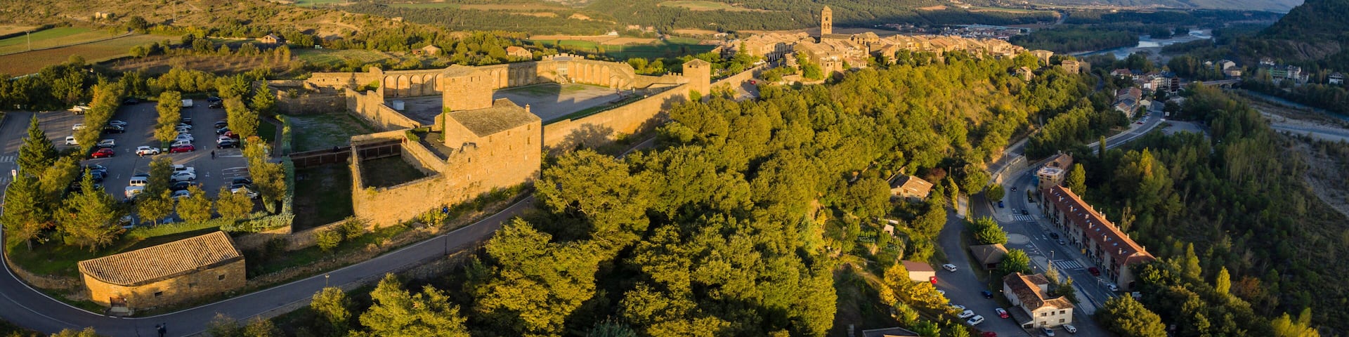 Castillo de Aínsa, siglos xi y xvi, Aínsa, Huesca, Aragón, cordillera de los Pirineos, Spain
