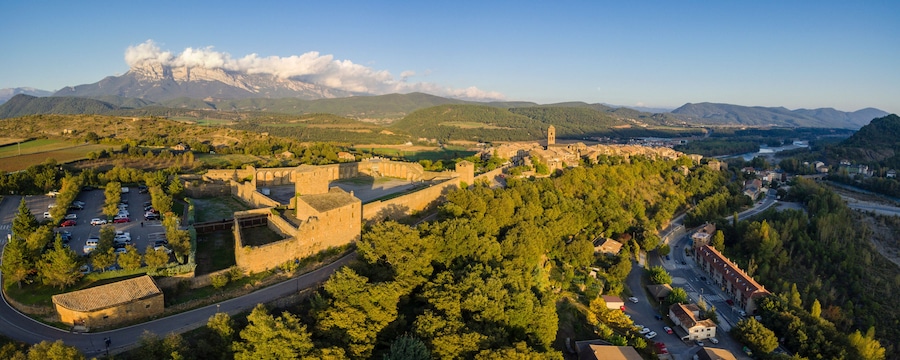 Castillo de Aínsa, siglos xi y xvi, Aínsa, Huesca, Aragón, cordillera de los Pirineos, Spain
