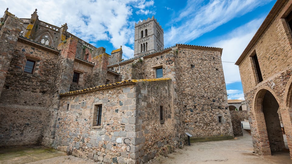 backstreet in an old Spanish village, Shutterstock ID 482042314, SF SSA Case with Manager Approval: Case 07151371, Job: Prepay credit, Client/Licensee: , Other: