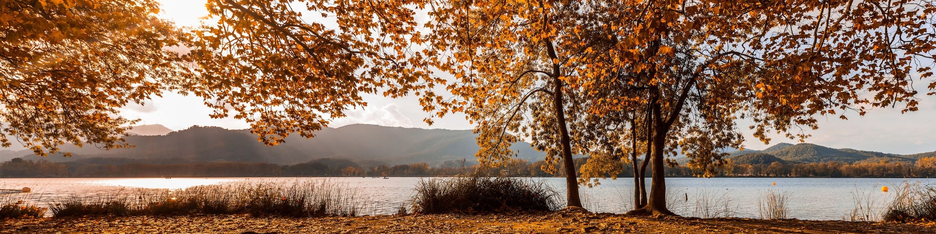 Lake of banyoles in Catalonia, Spain in the fall