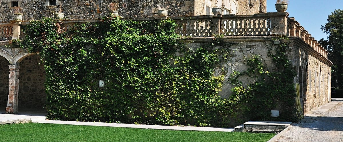 This is a photo of a monument indexed in the Spanish heritage register of Bienes de Interés Cultural under the reference RI-51-0005873.