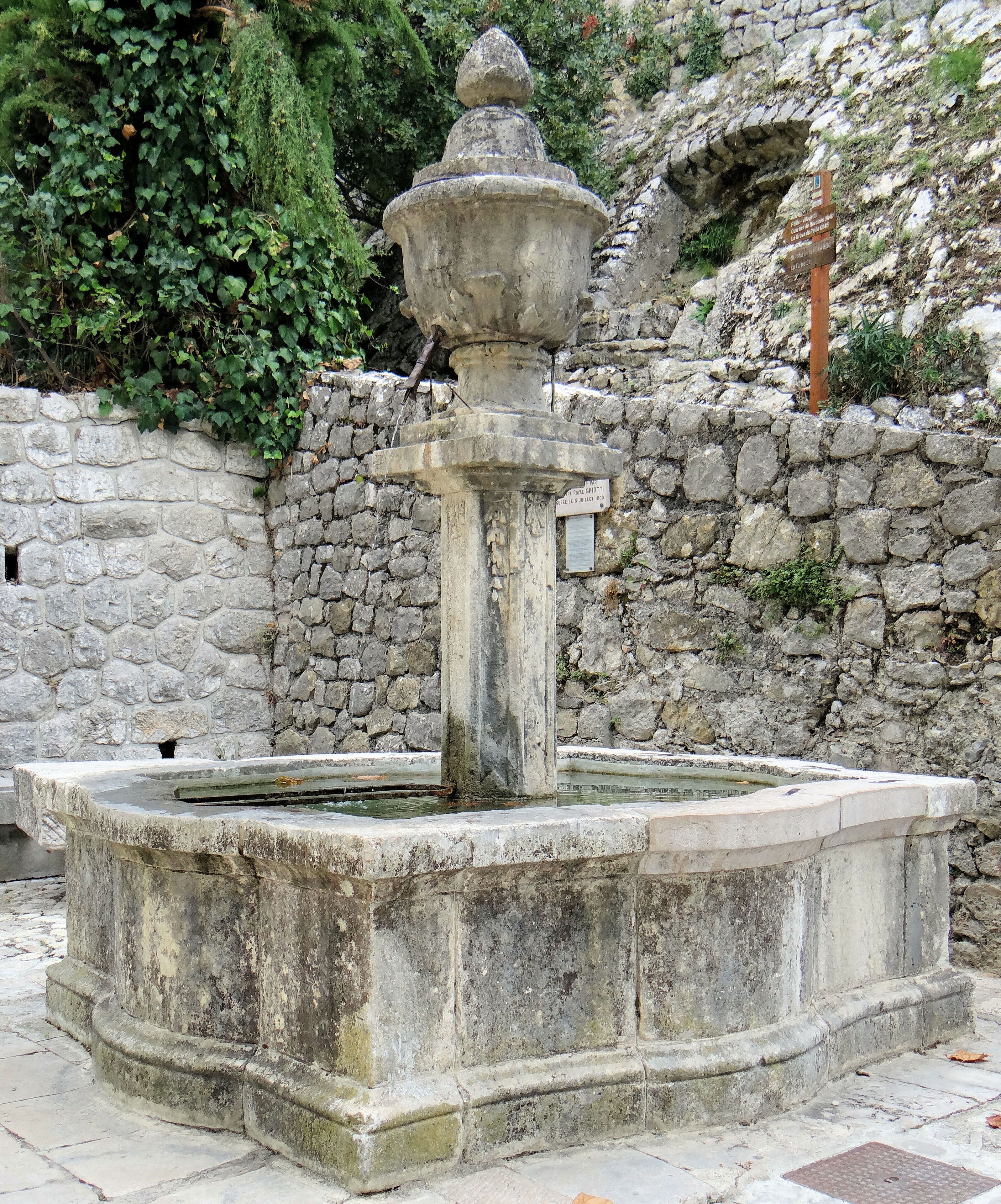 This building is inscrit au titre des Monuments Historiques. It is indexed in the Base Mérimée, a database of architectural heritage maintained by the French Ministry of Culture, under the reference PA00080815 .