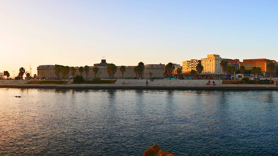 Porto di Civitavecchia (Puerto de Civitavecchia)