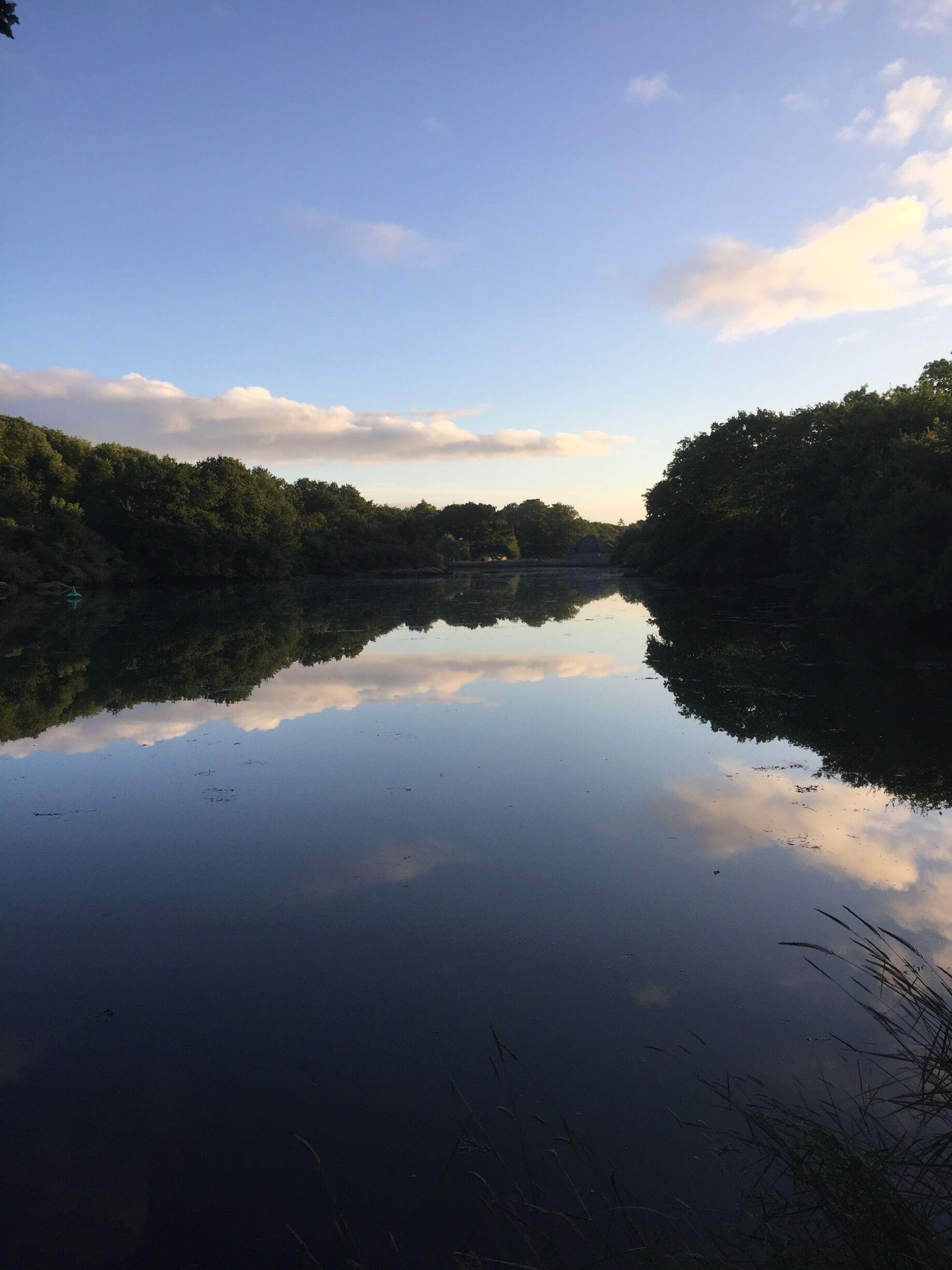 The path along the coast and numerous estuaries is ideal for running. 