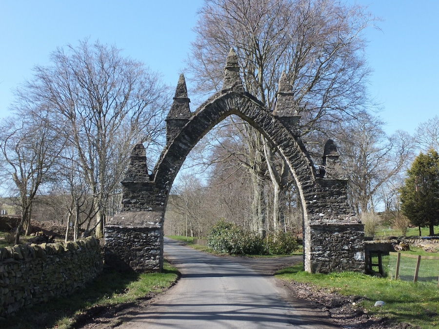 Pyatshaw Archway 2
