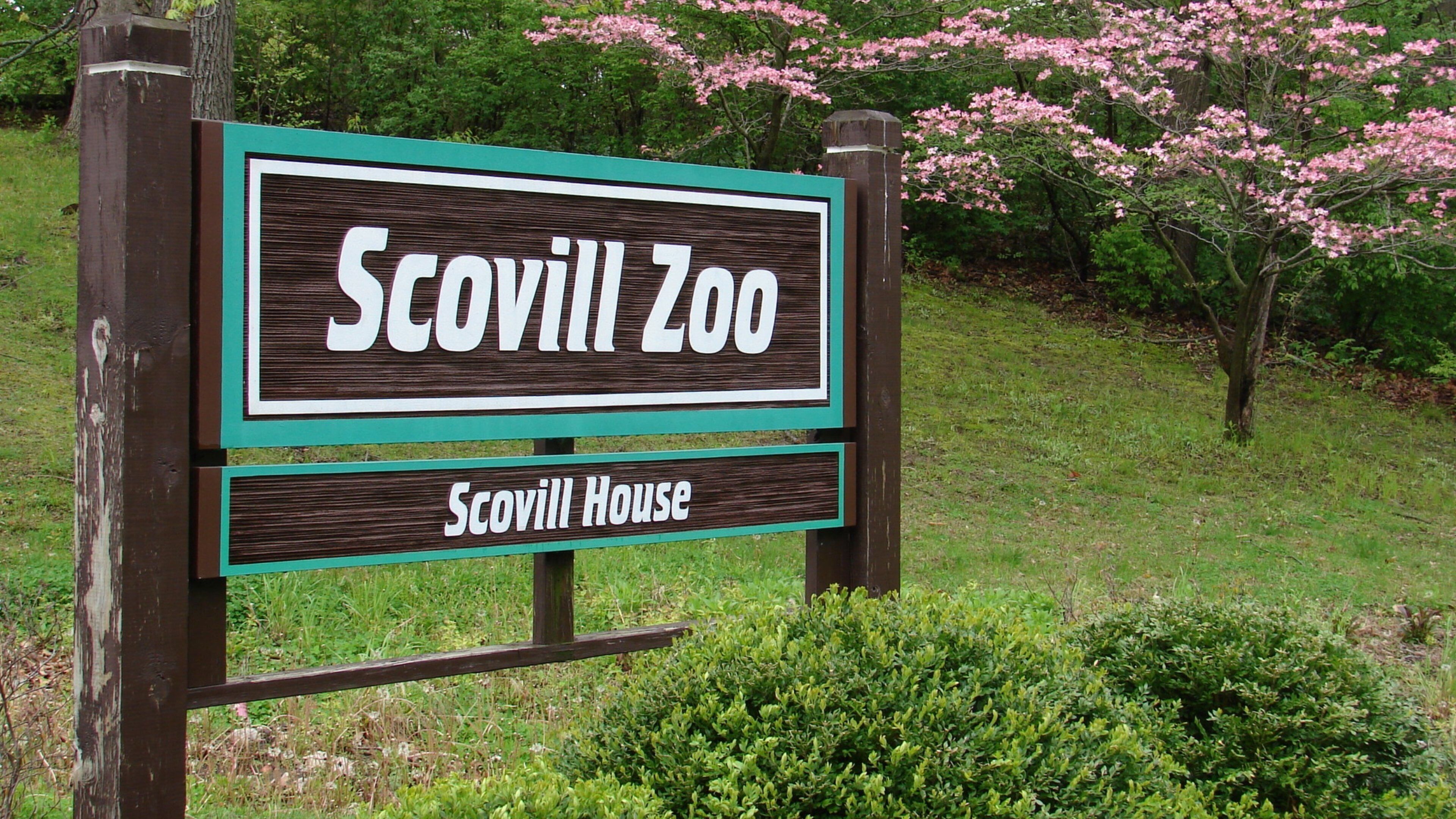 Scovill Zoo which includes signage