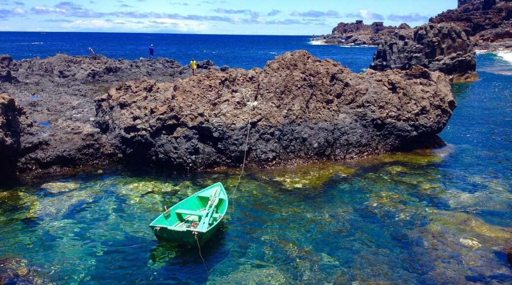 The magic island of el Hierro offers peace & serenity. Blue and turquoise waters and volcanic lava creating great contrast. #hiking #colorful #waterlust