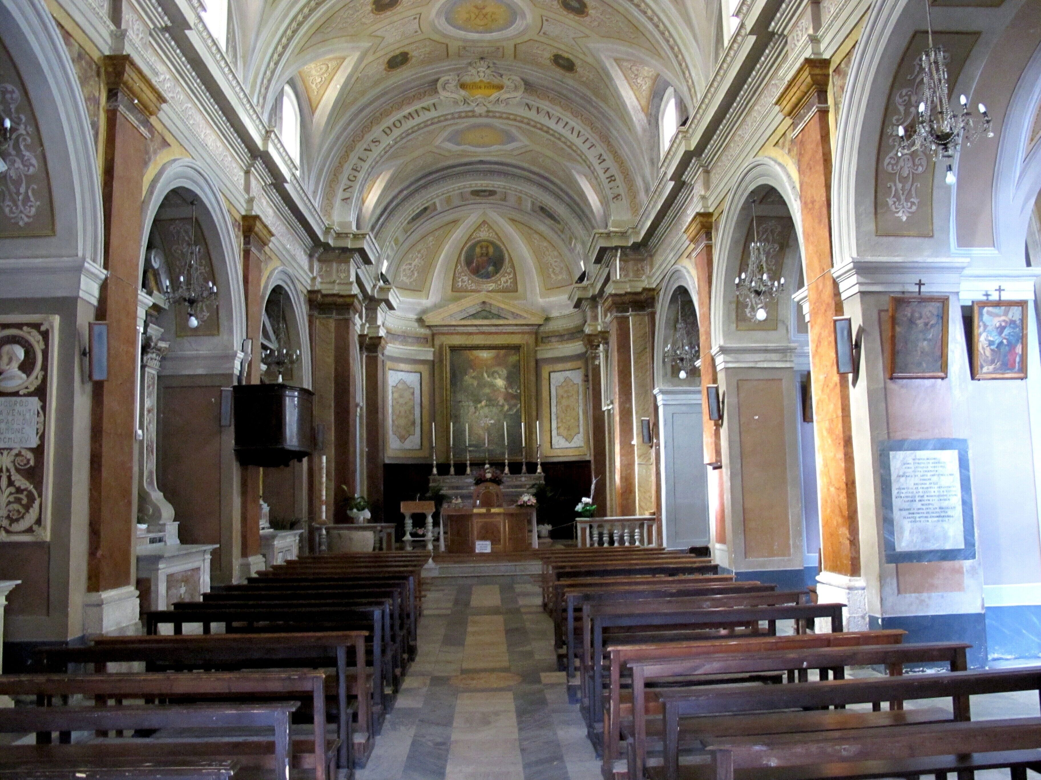 Interno della Collegiata dell'Annunziata