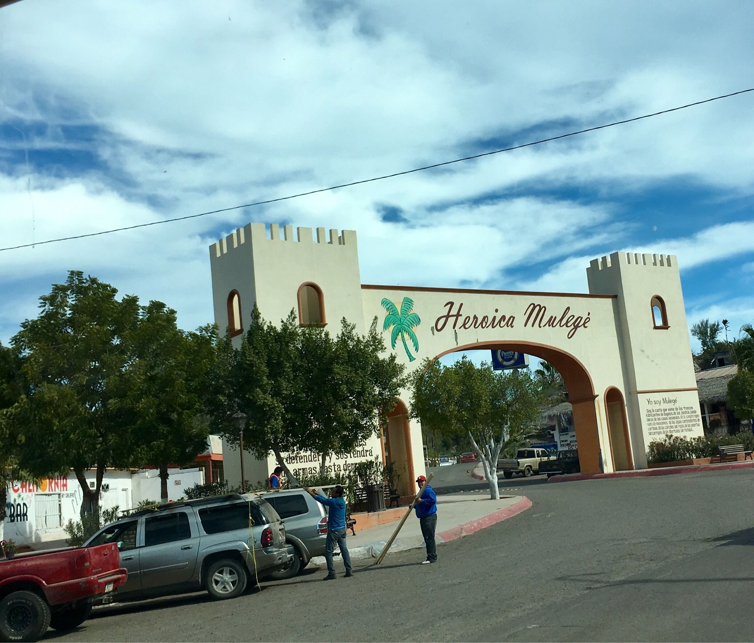 Downtown Mulege. 

#bajacalifornia

(Feb 2017)