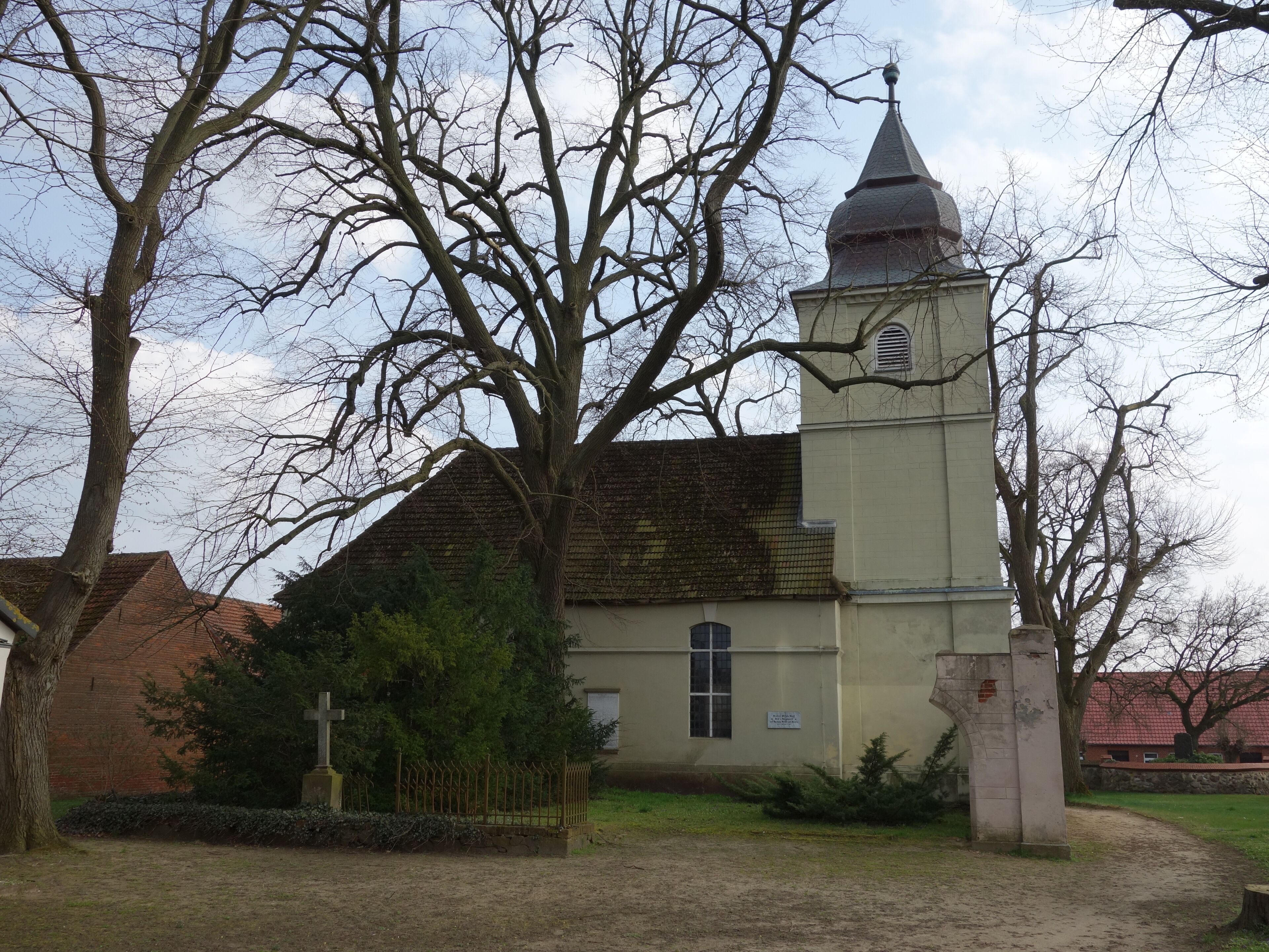 This is a picture of the Brandenburger Baudenkmal (cultural heritage monument) with the ID