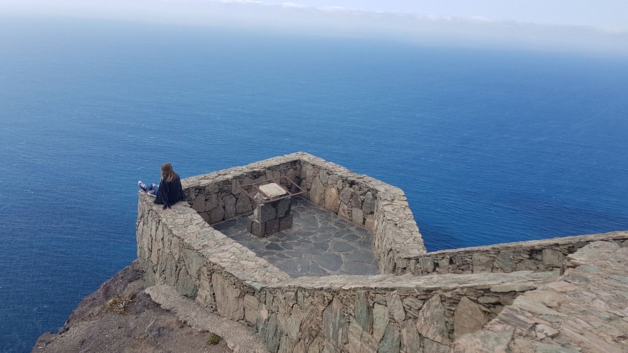 Let's start the #Adventure !
Have you been to Gran Canaria? Mirador del Balcon is one of the best spots on this stunning island!
https://www.darekandgosia.com/gran-canaria-things-to-do/