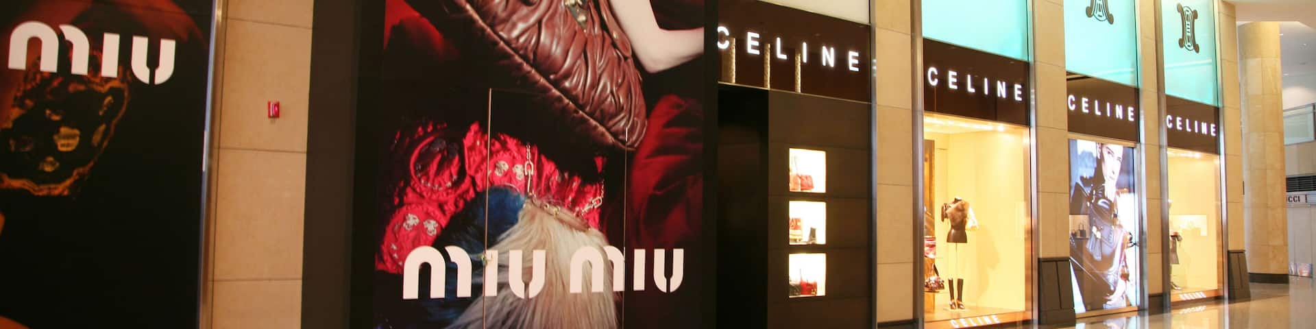 BX0CH8 The Landmark, Central District, Hong Kong, China