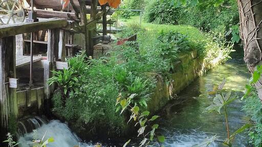 This is the shortest sea-bound river in France (1.149 kilometres / 0.713 miles): La Veules. You can take a beautiful and romantic walk along its banks. #LocalSecrets #Trovember