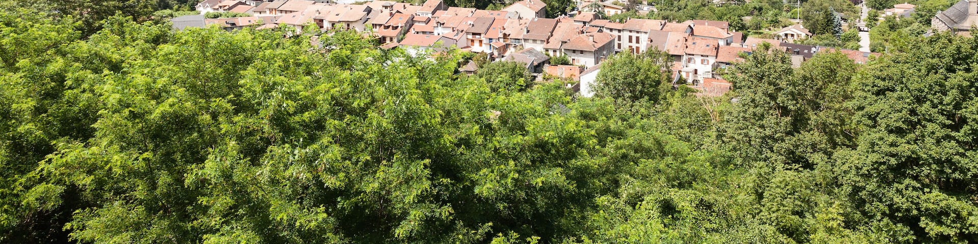 Village des Cabannes dans les Pyrenees en Ariege