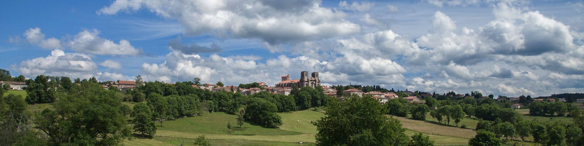 Panoramique sur la ville de la Chaise-Dieu en Haute-Loire