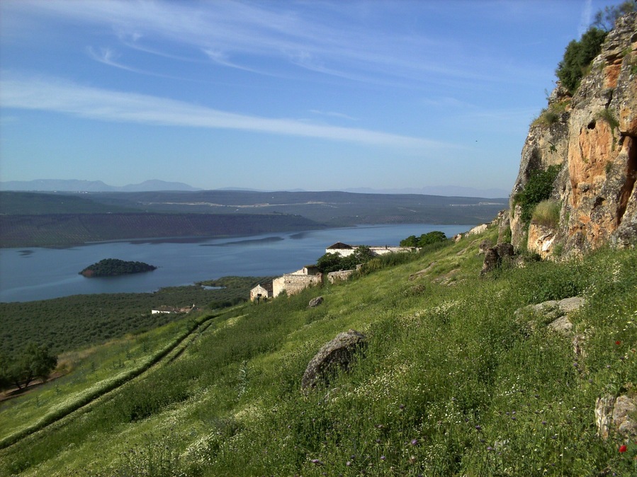 Vista del embalse de Giribaile, en Vilches.