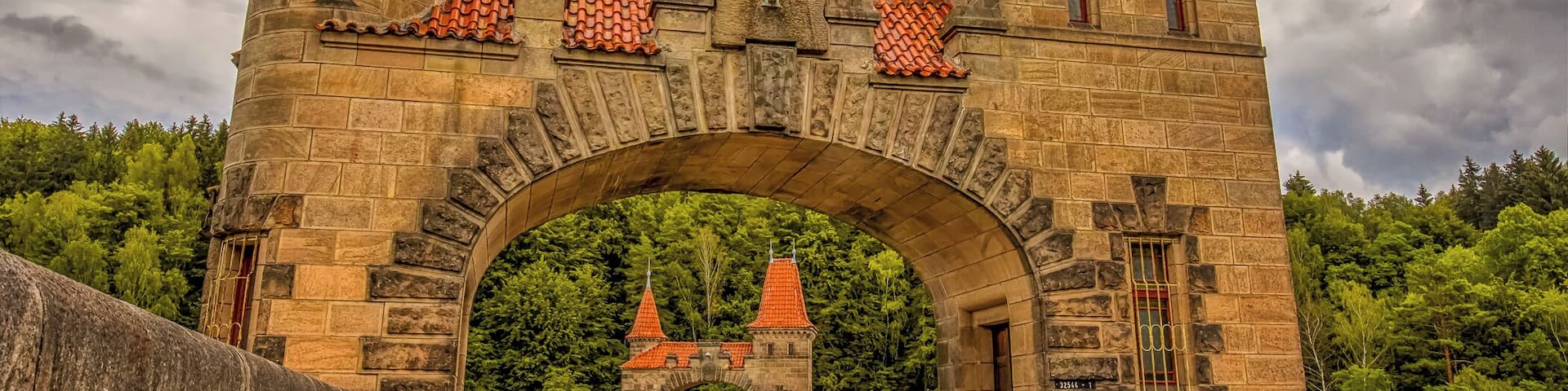 Driving around in this beautiful Country. Join my private Photo tour through Czechia. www.timvollmer.de