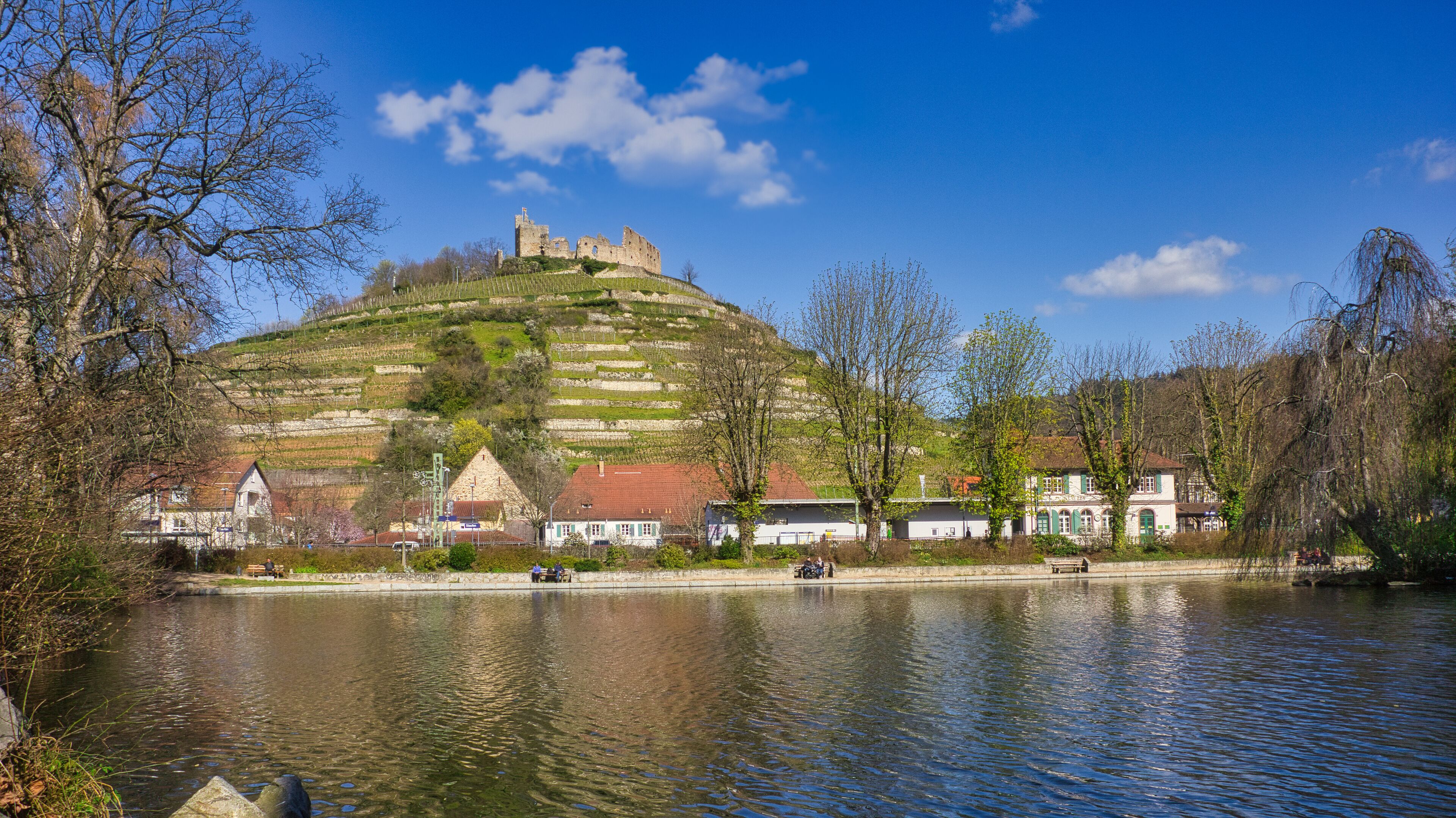 Verschiedene Blickwinkel auf die Burgruine von Staufen im Breisgau