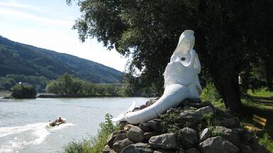 Nix Isa, Jochenstein on the Danube