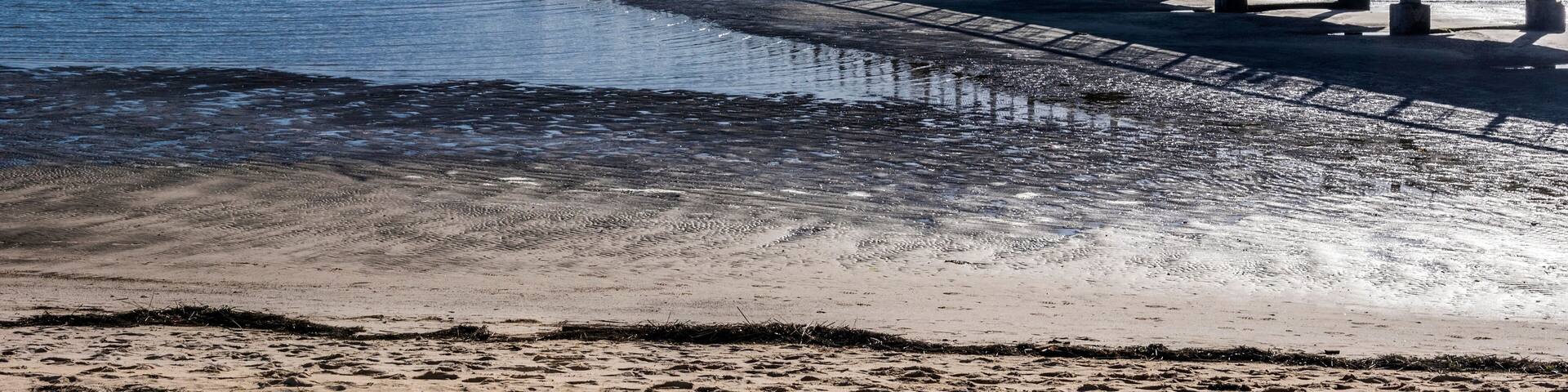 France, Arcachon Bay, Jetee d'Andernos-les-Bains at low tide
