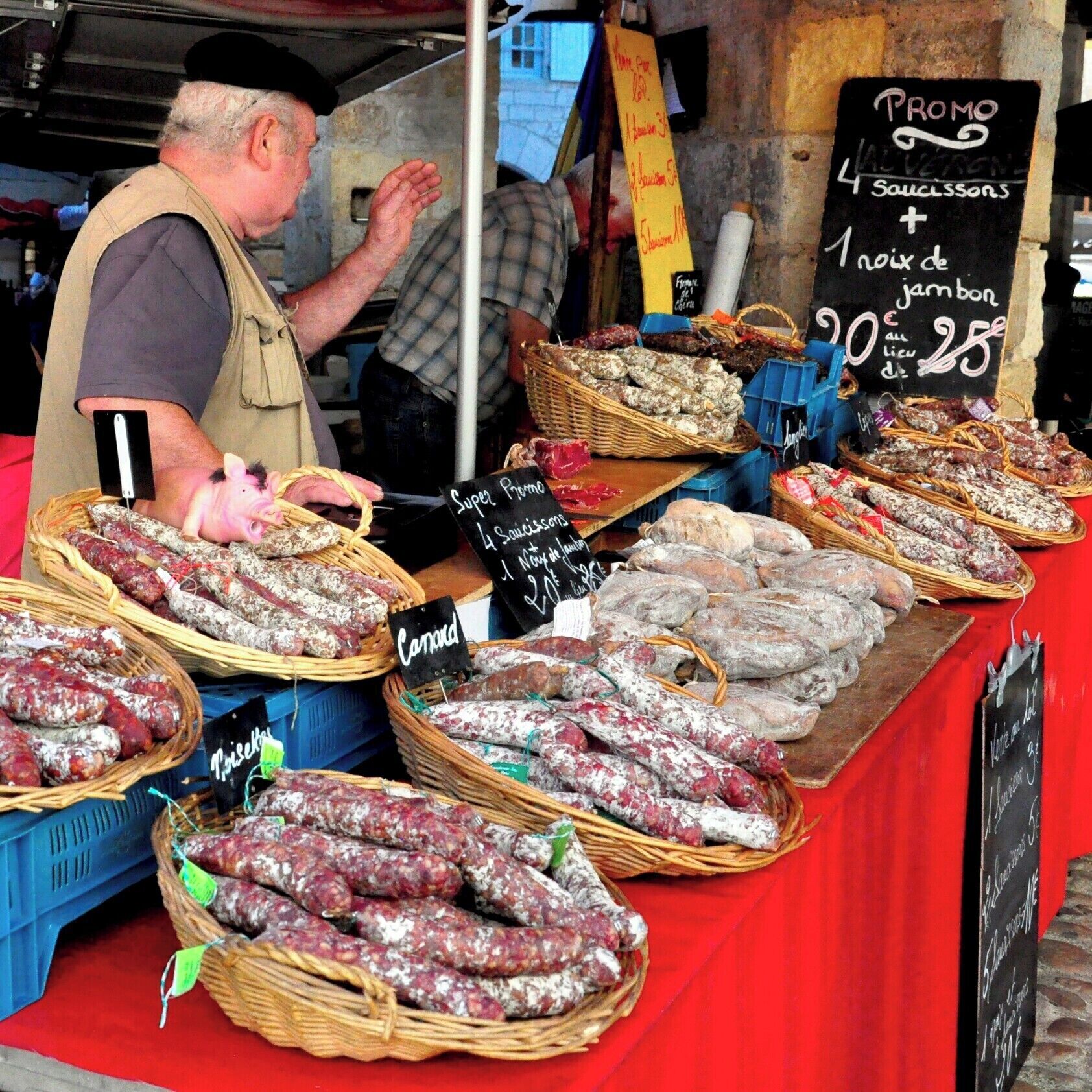 The heart of this fabulous 14th century town is its market square. On Wednesdays and Saturdays the market is held in the ancient covered market and in summer it spills out into the surrounding streets. #market