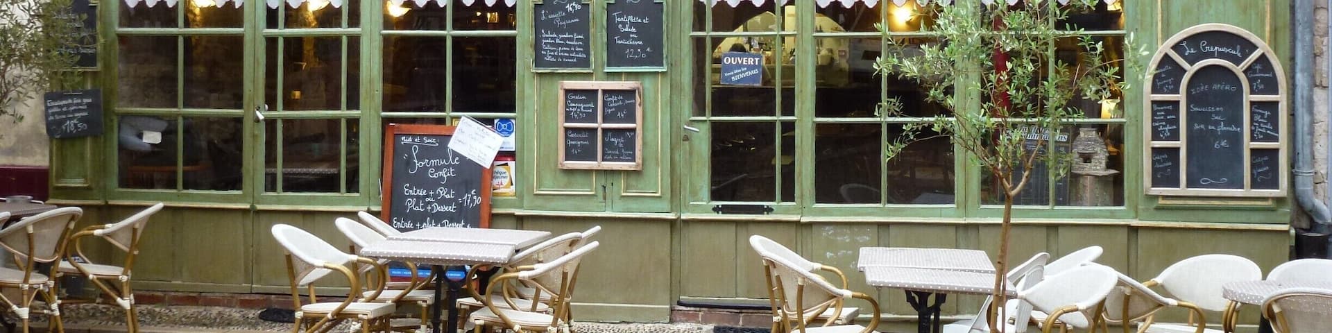 We never got to eat here, but this cute cafe on the town square opposite the market hall looked pretty enticing.