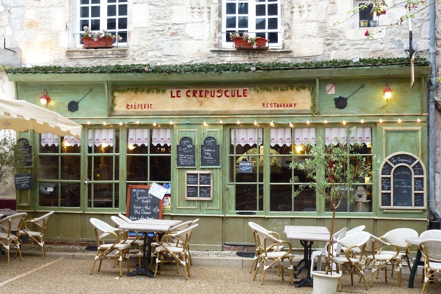 We never got to eat here, but this cute cafe on the town square opposite the market hall looked pretty enticing.