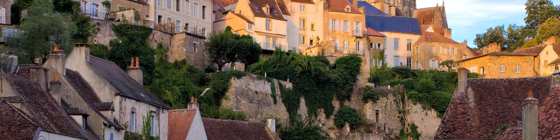 Semur-en-Auxois, village de la Côte-d'Or, Bourgogne-Franche-Comté.