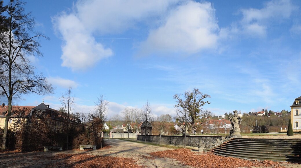 Schloss Veitshรถchheim Panorama Westfassade 3