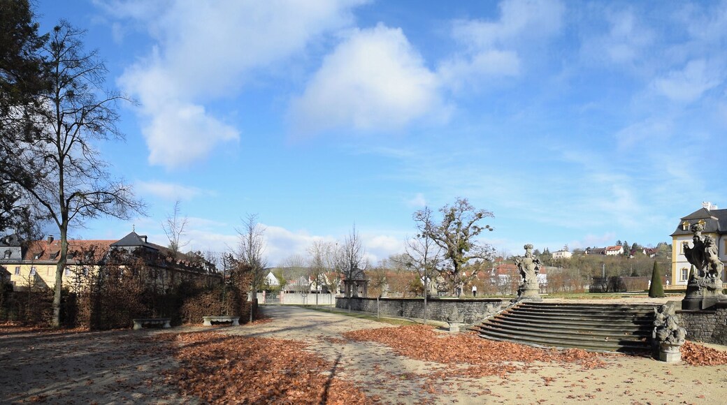 Schloss Veitshรถchheim Panorama Westfassade 4