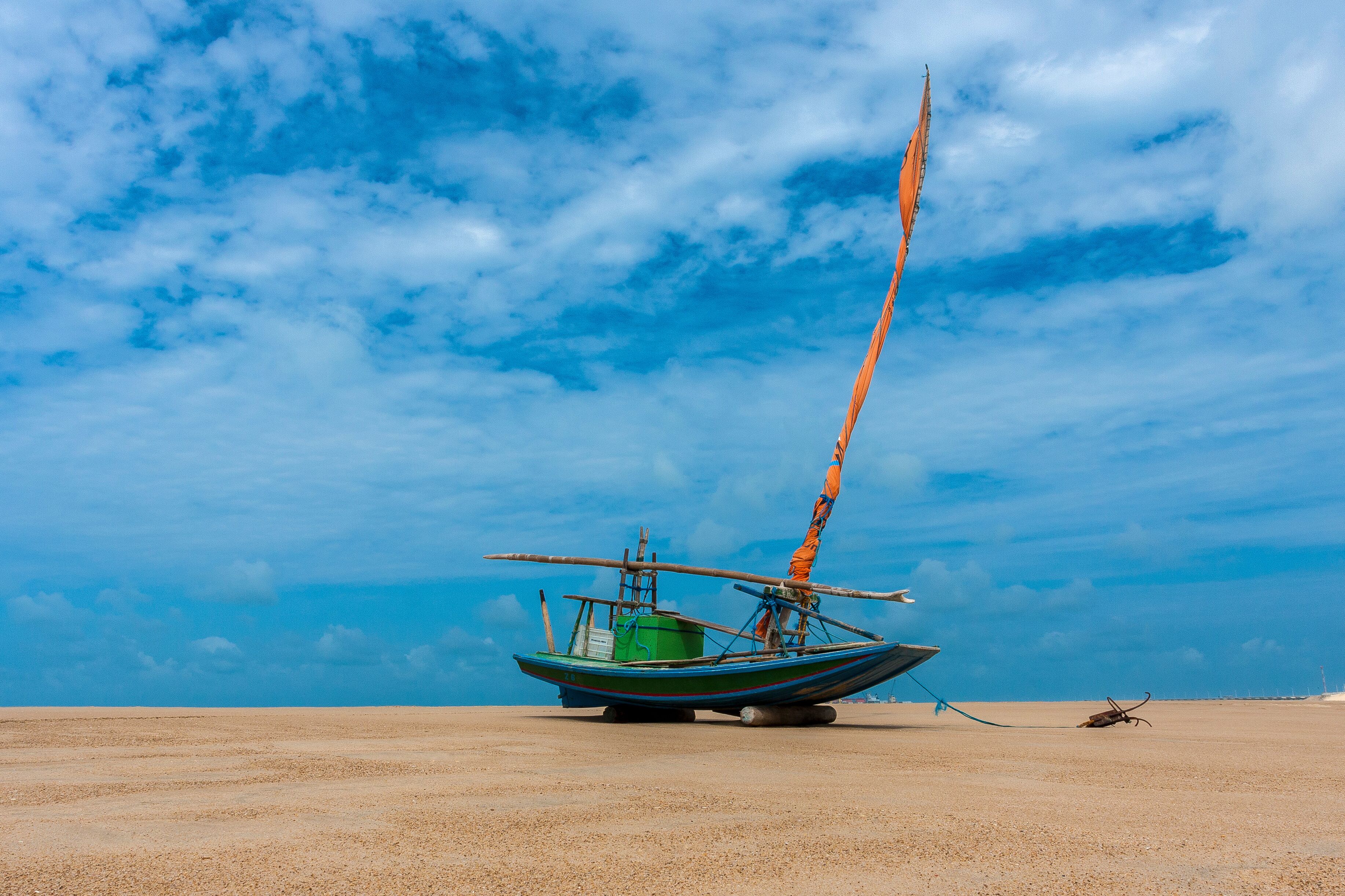 RAFT ANCHORED ON TAIBA BEACH WEST COAST OF THE STATE OF CEARÁ, NORTHEASTERN BRAZIL.