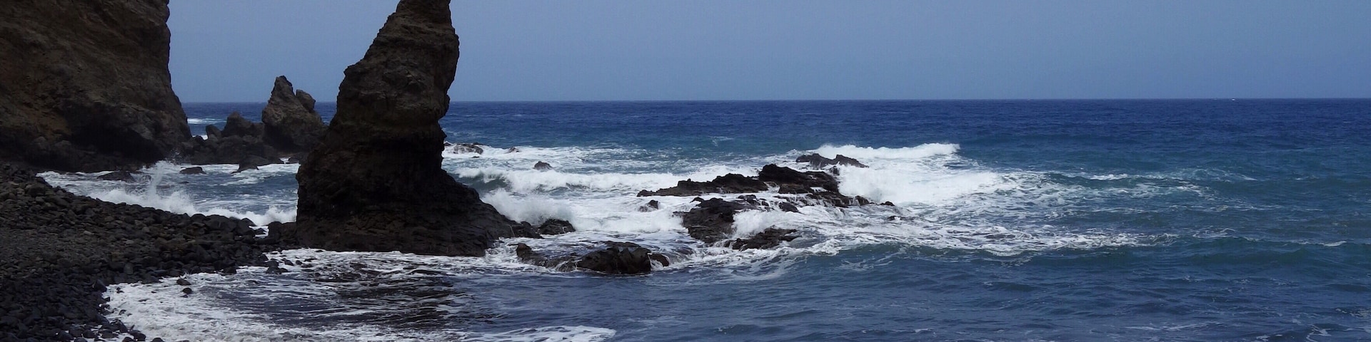 Wild beach (Hermigua - La Gomera)
#beach #canaryislands
August 2018 - Sony RX100